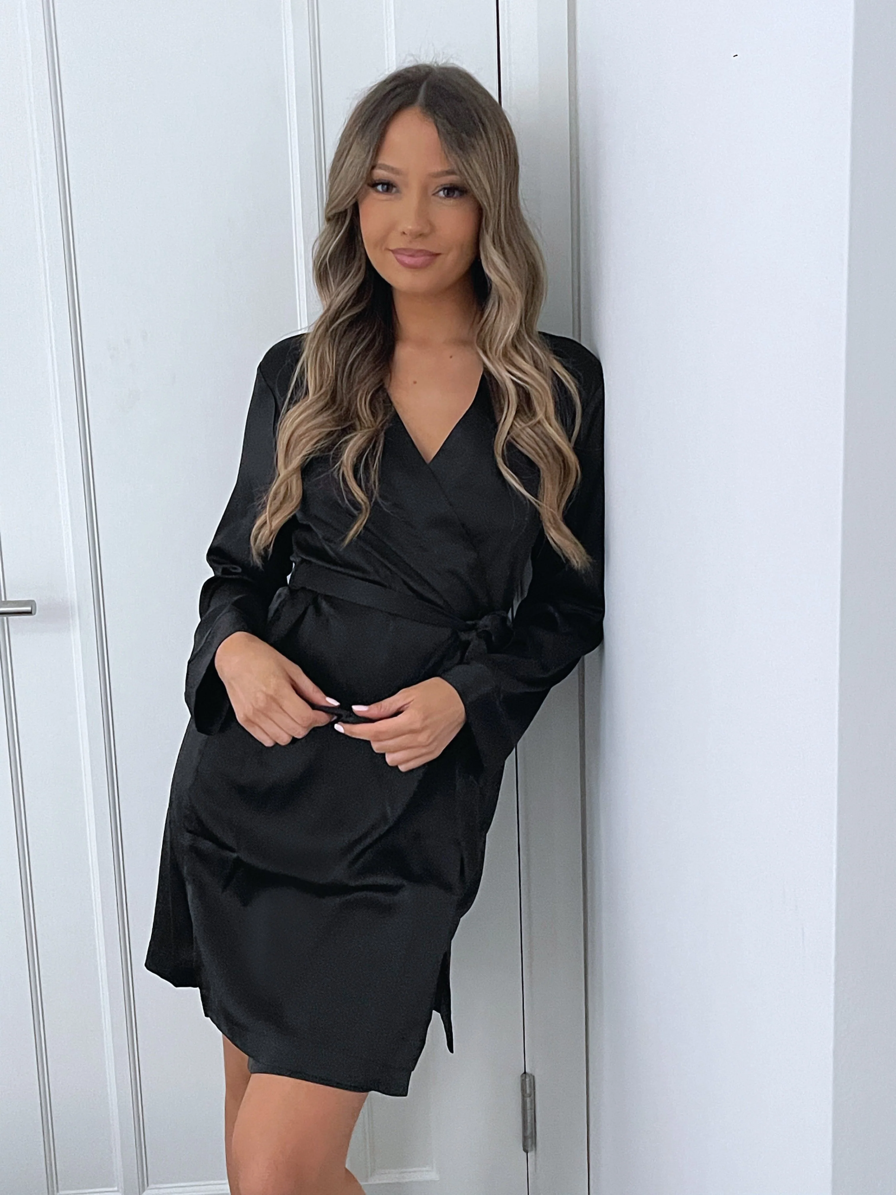 Ravella (Short Dressing Gown) - Jet Black - Image 3